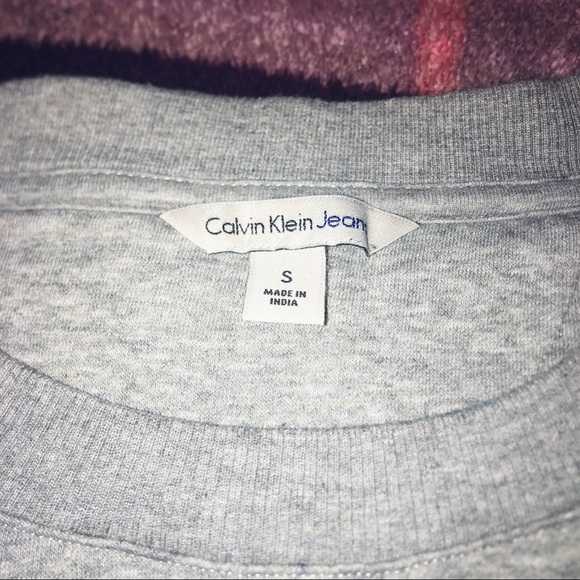 Calvin Klein Crewneck Sweatshirt - Picture 6 of 6